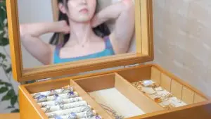女性