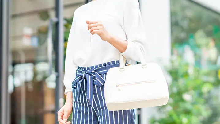 女性