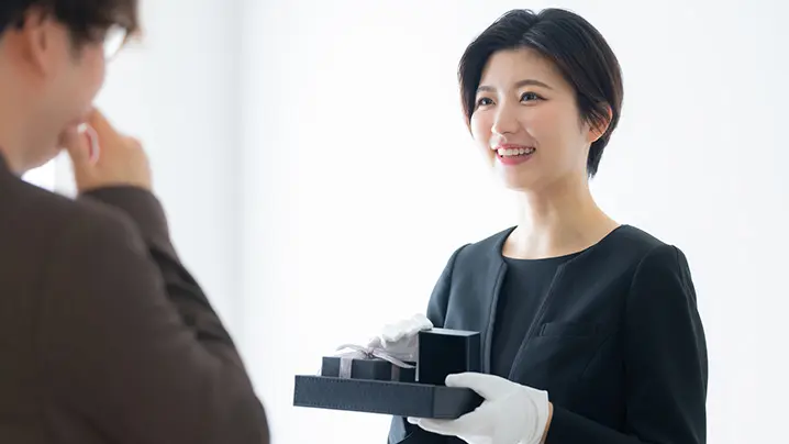 女性