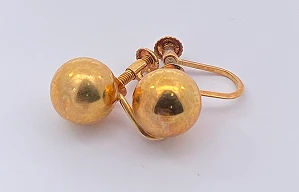 ボールイヤリング