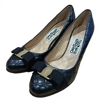 フェラガモ キルティング ヴァラリボン ヒール ブラック レザー 7 1/2 25.5cm パンプス