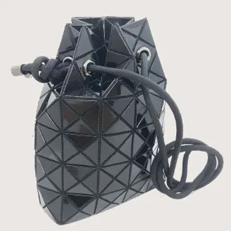 ISSEY MIYAKE BAOBAO クリスタル 巾着ショルダー