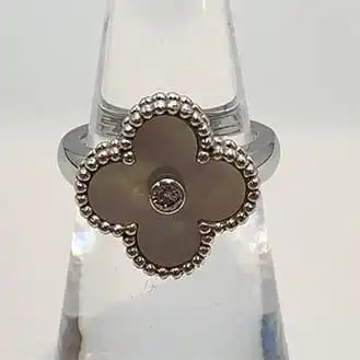 ヴァンクリーフ&アペール ヴィンテージアルハンブラ K18WG マザーオブパール 1Pダイヤ 指輪