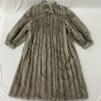 サガミンク
高級 サガミンク ROYAL ロングコート シルバー系