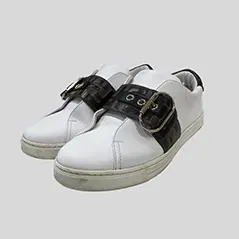 FENDI【フェンディ】
ズッカ柄 レザー ホワイト×ブラウン系 ローカット