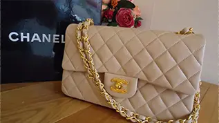 シャネル バッグ