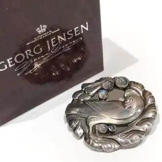 ジョージジェンセン アクセサリー
ヴィンテージブローチ 鳩モチーフ
ムーンストーン 925