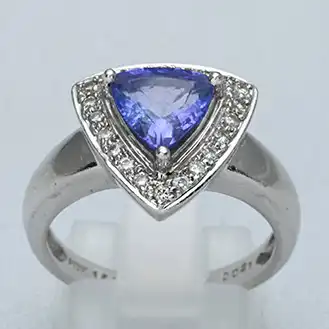 宝石 リング PT900 宝石1.69ct 0.21ct