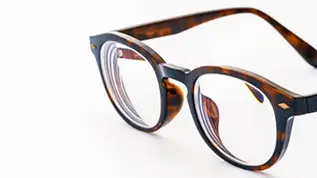 中古の眼鏡を購入する時のポイントを解説！おすすめのブランドも紹介