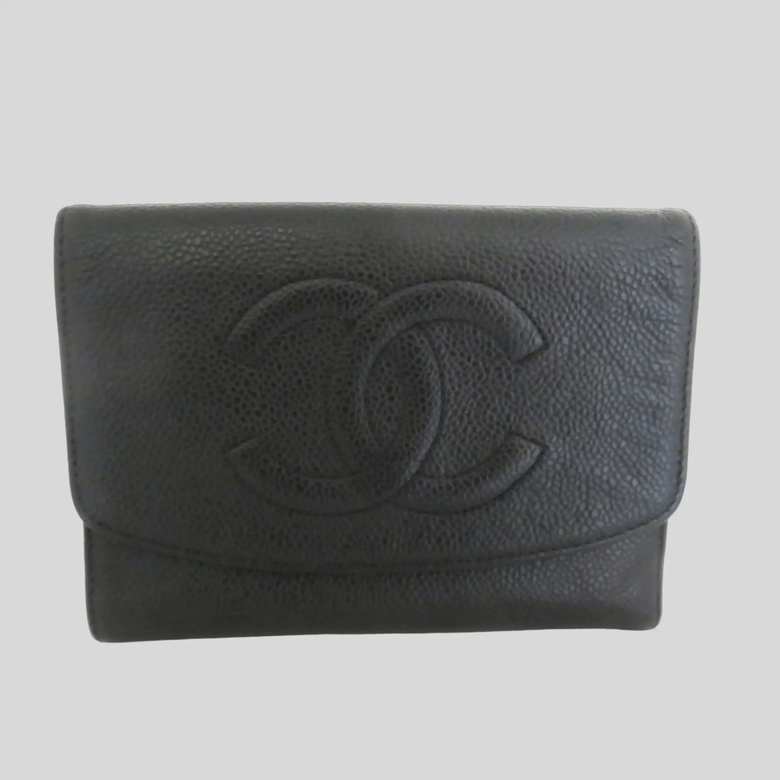 シャネル キャビアスキン 二つ折り財布