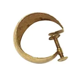 片方だけの
イヤリング